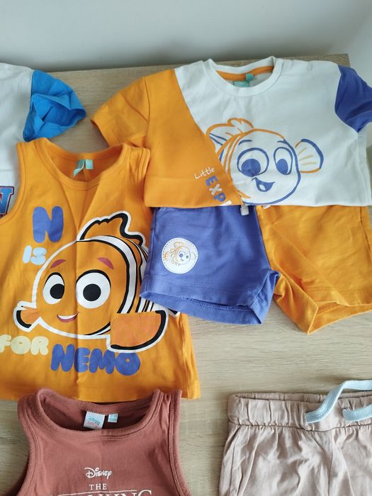 9 Zestawów koszulki i spodenki