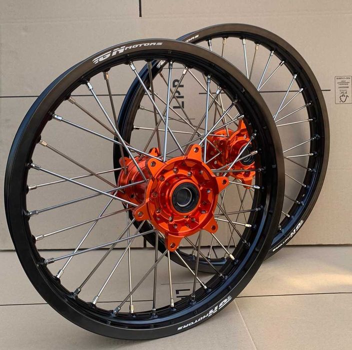 Zaplatanie Centrowanie kół motocyklowych Cross Enduro ( SX EXC CR YZ )