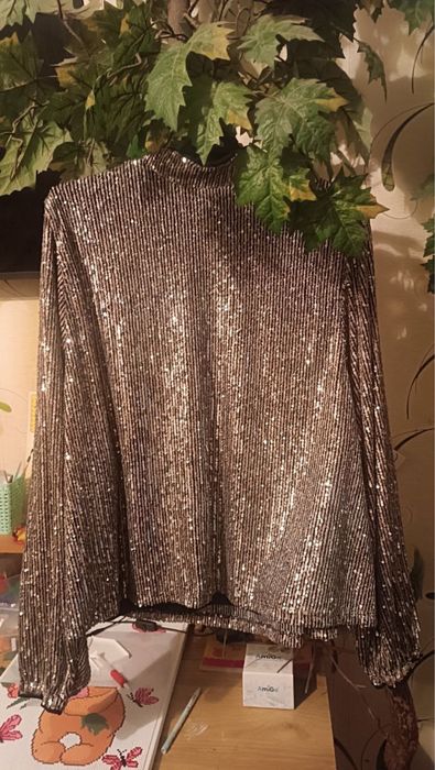 Продам нарядную блузу большого размера