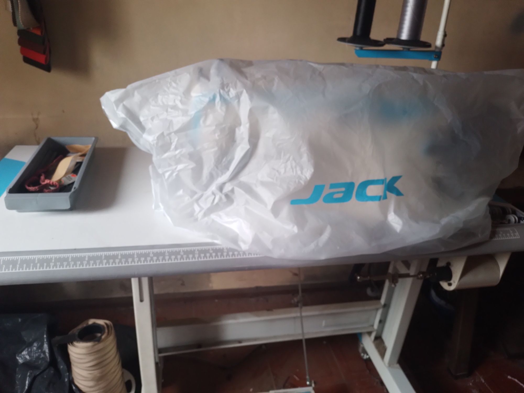 Maquina de Costura Jack
