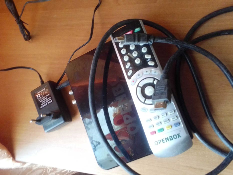 Продам тв тюнер Опенбокс  S2  Смарт М1  клаву А4 TECH