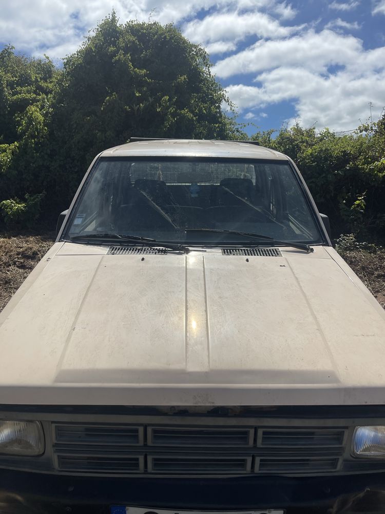 Nissan D21 4x4 Caixa aberta