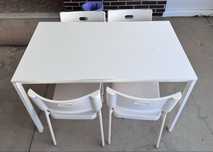 Mesa com 4 Cadeiras