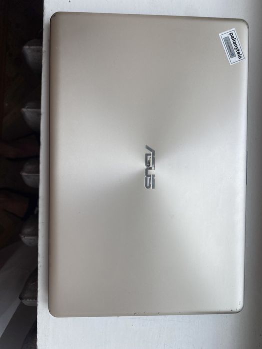 Ноутбук ASUS ViVoBook X542U