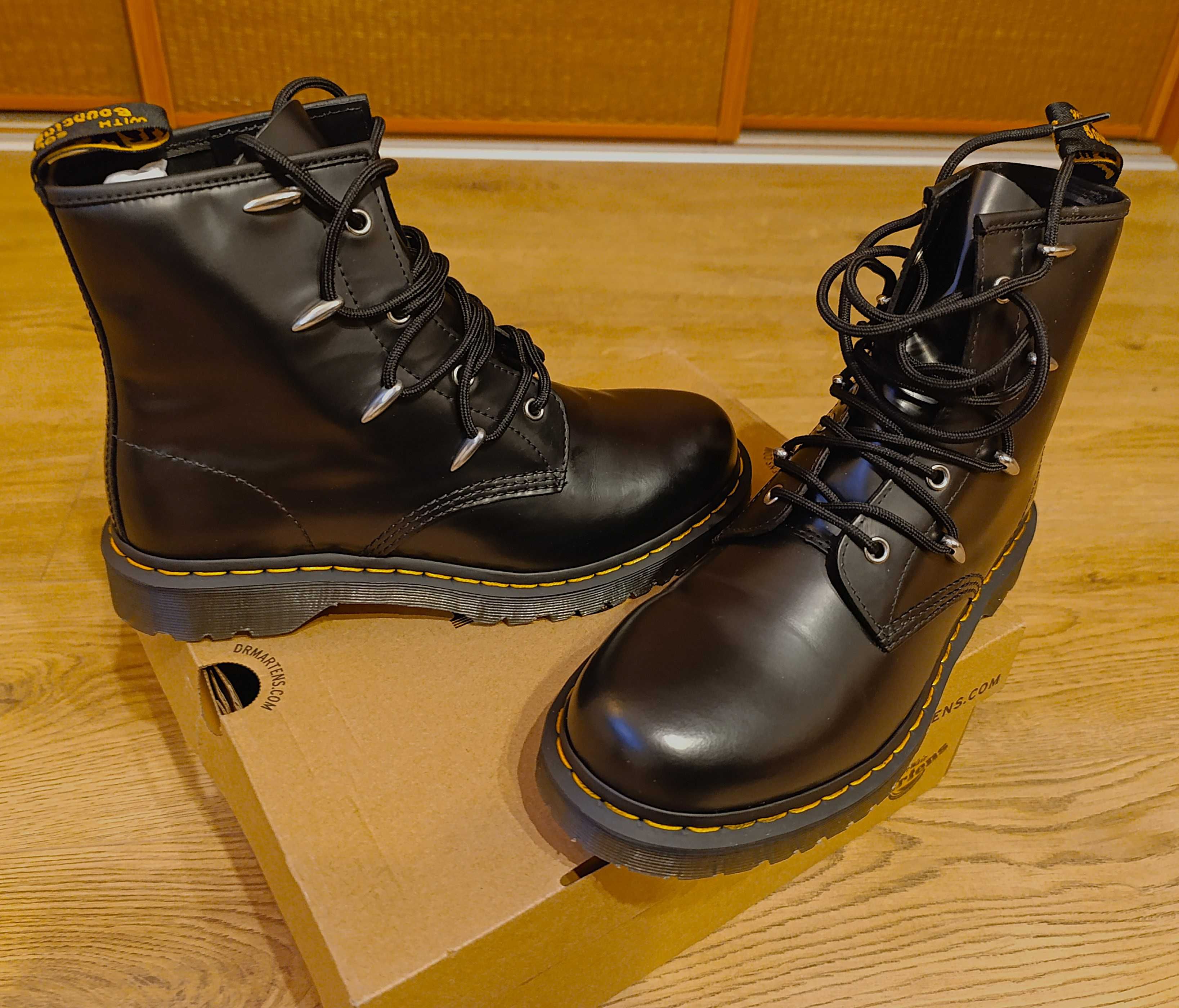 Dr. Martens Glany 1460  Czarne rozm. eur. 42