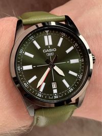 Годинник чоловічий Casio MTP-VD02 Оригінал Гарантія Касио Часы