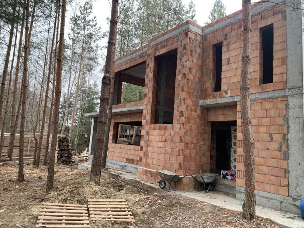 с Нове продаж коттеджу 180 квм з соснами