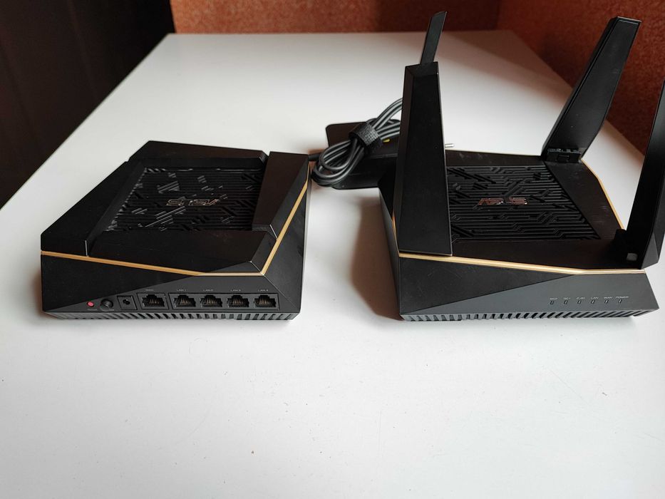 Бездротовий маршрутизатор ASUS RT-AX92U Wi-Fi 6, Tri-Band, AiMesh