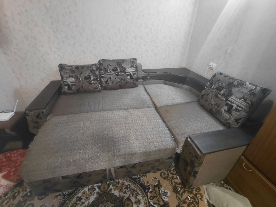 Продам диван кутовий