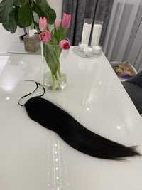 Шиньйон хвіст із слов’янського волосся на стрічці