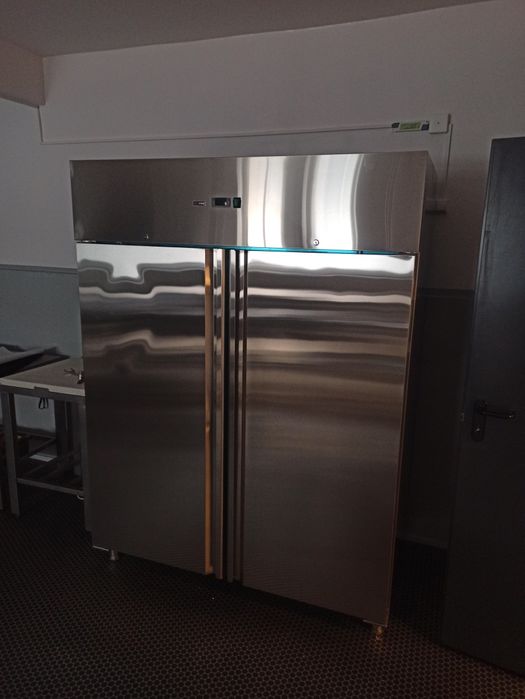 Szafa chłodnicza RedFox 1400L od ręki