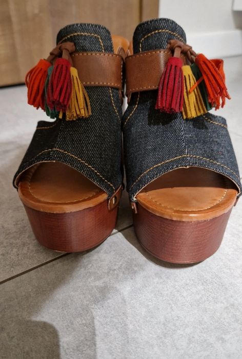 Drewniaki na obcasie platforma 36