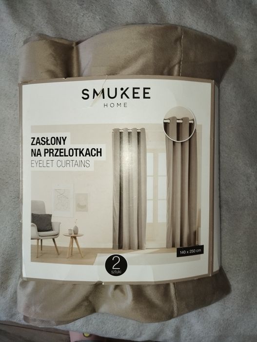 Nowe welurowe welwetowe zasłony na przelotkach kółkach