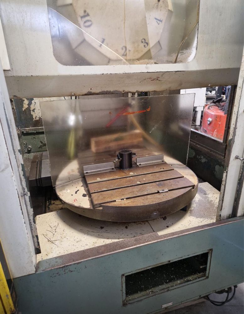 Male Centrum cnc Topper TMV400