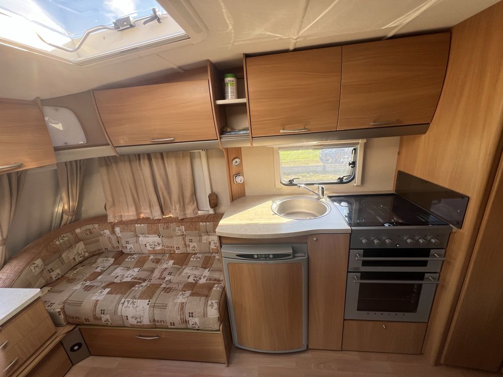 Przyczepa Swift Corniche DMC1400 z nowym  przedsionkiem + MOVER
