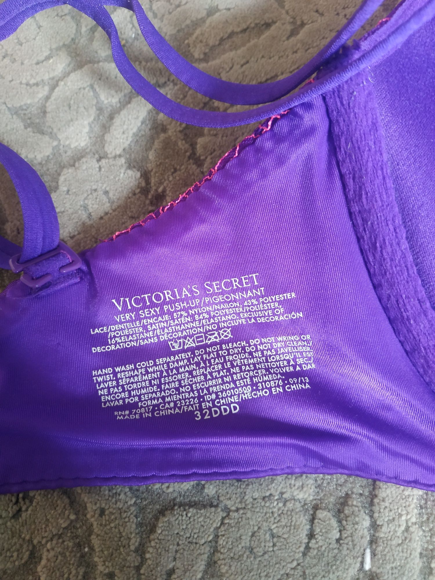 Бюстгальтер Victoria's Secret 32 D оригінал пуш ап