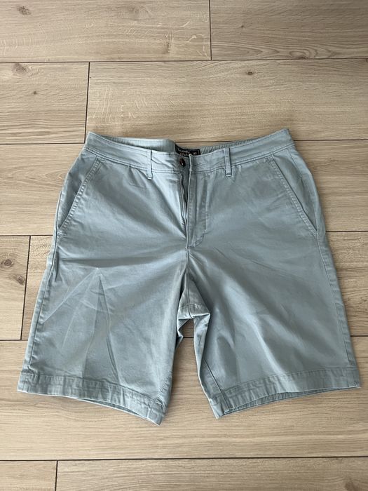 Krótkie spodenki Abecrombie & Fitch