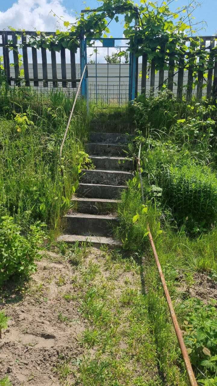 Продам дачу на ст.Подусівка.