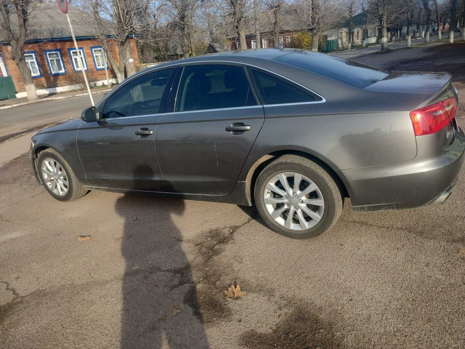 Audi A6. 2012год. C7/4g. 2.0L. Бензин. Кожа. Автомат. 365000км-родной.