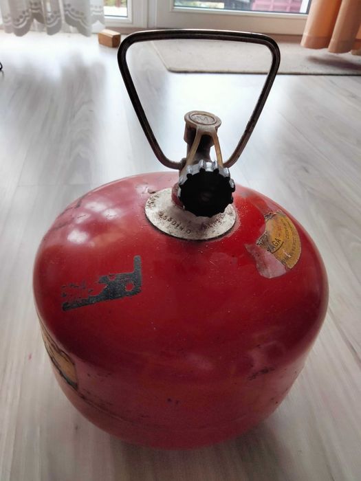 Sprzedam butle gazowe 2 kg.