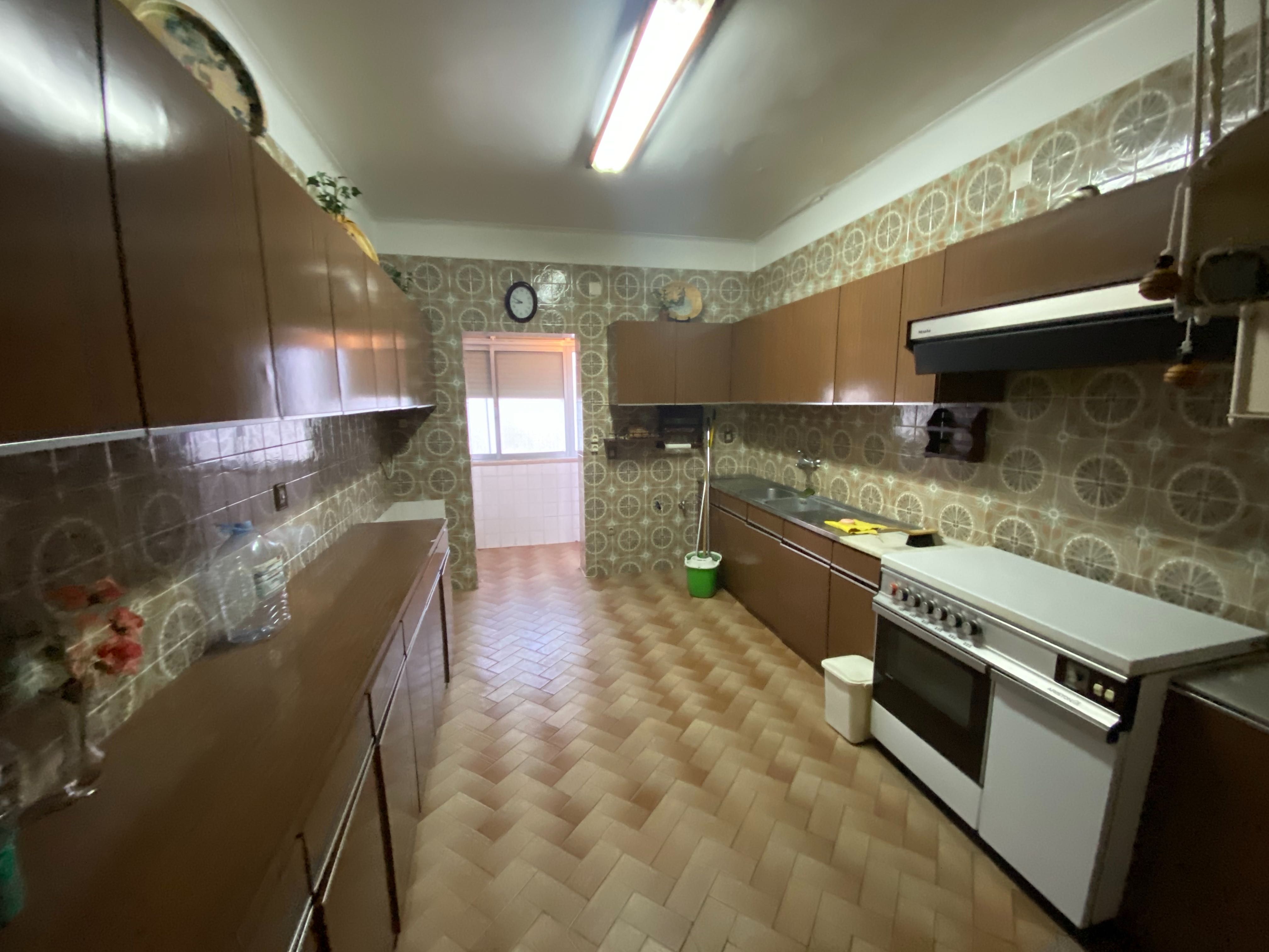 Quarto WC PRIVADO a 5min do comboio da Amadora