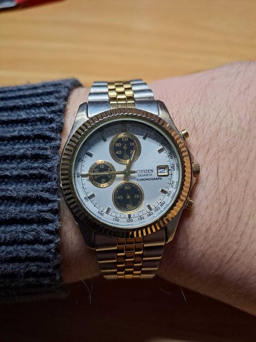 Relógio Citizen Quartz Chronograph – Dois Tons