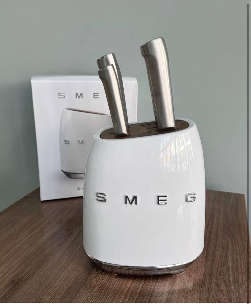 Набір ножів SMEG / молочний , білий , сірий , чорний , червоний , крем
