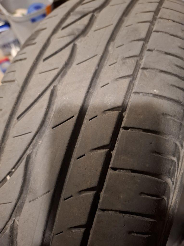 Opony 205/60 r16