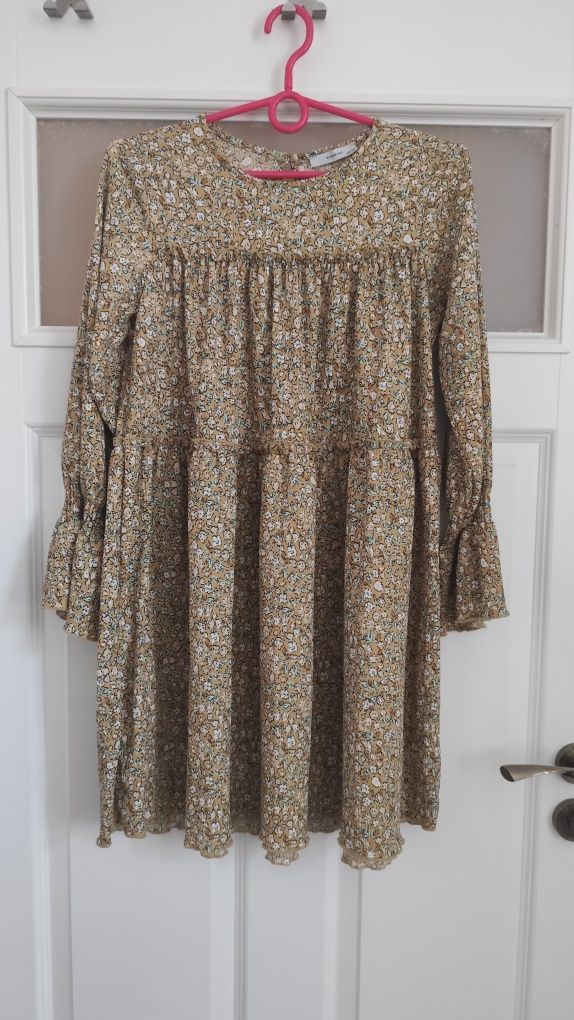 Elegancka sukienka Reserved r.158