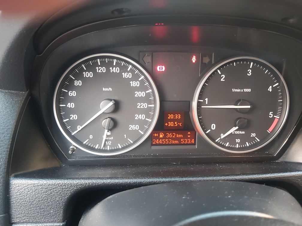 BMW X1 18sd impecável!