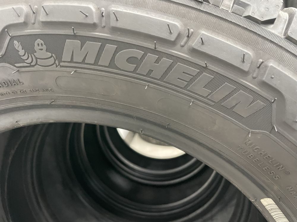 4 Pneus 215/65 R16C Michelin