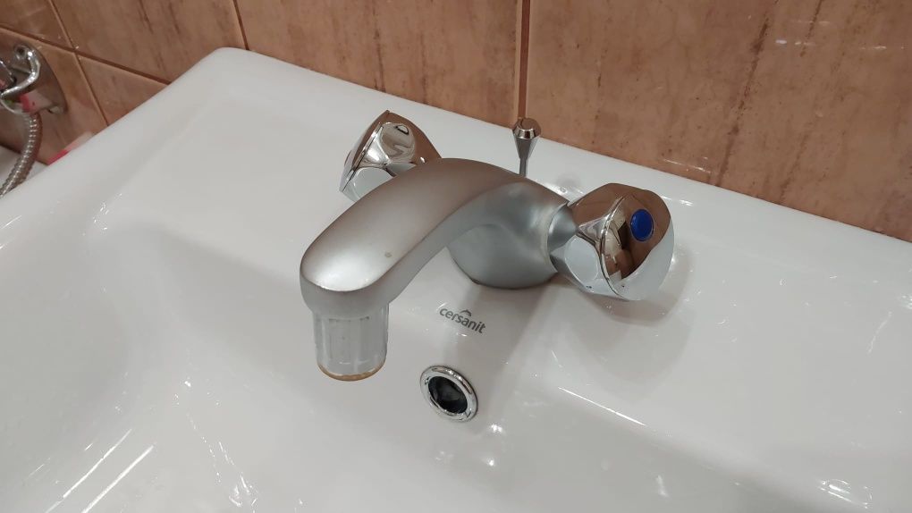 Bateria umywalkowa i wannowa