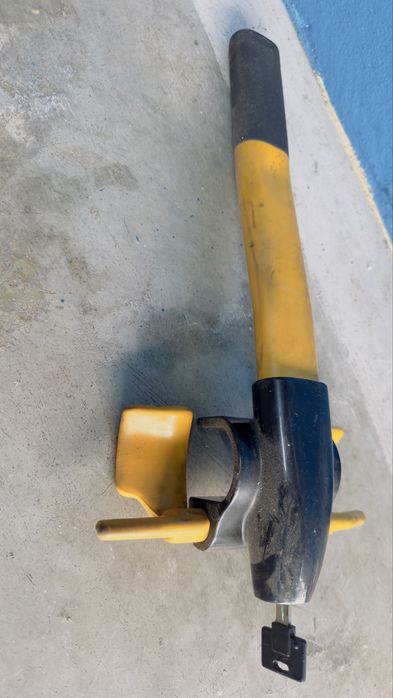 Tranca volante  com chave anti roubo