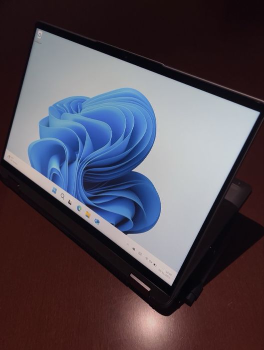 Lenovo IdeaFlex 5 14ABR8-Portátil 2 em 1 (tablet+pc)-estado como novo