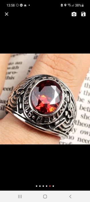 Sygnet męski militarny USA z czerwonym kamieniem