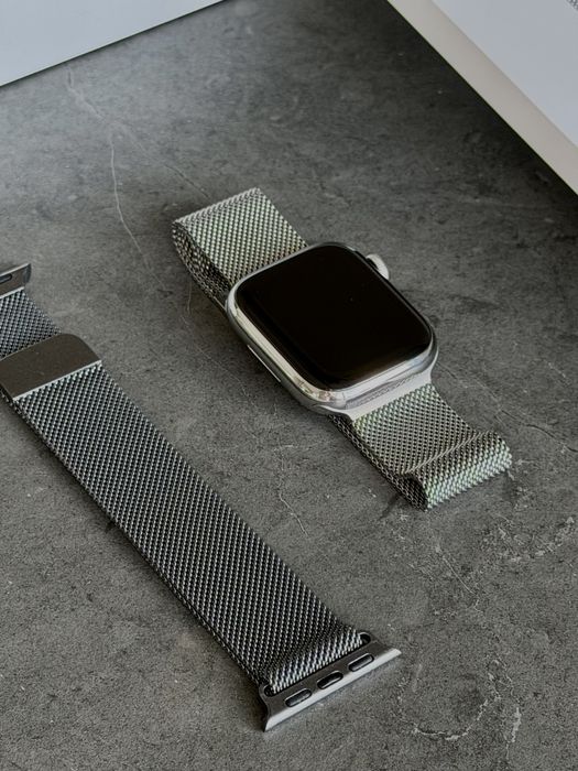 Apple Watch 8 41mm stalowy (stainless steel) GPS + cellular eSIM