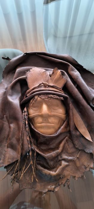 Mascara feita à mao