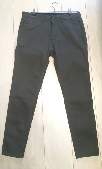 Брюки хаки  Pull and Bear