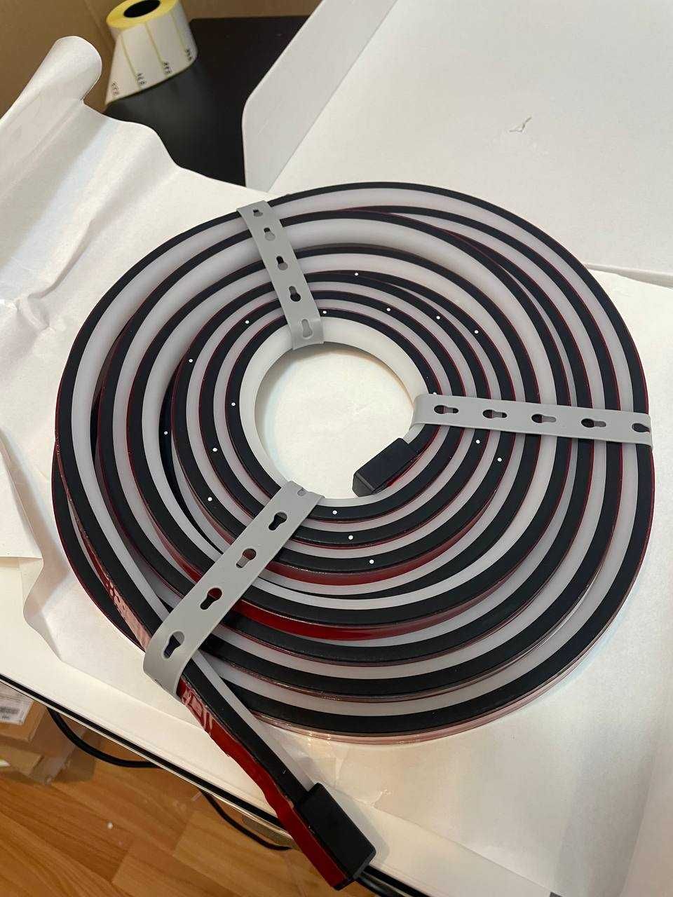 Govee H61C5 – яскрава RGB LED-підсвітка для дому та роботи