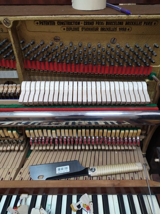 Настройка фортепіано (майстер-реставратор)