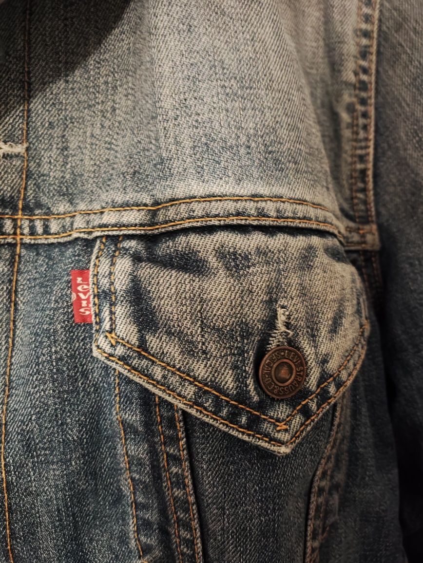 Kurtka Levi's z kożuszkiem jeans oryginał stan bdb