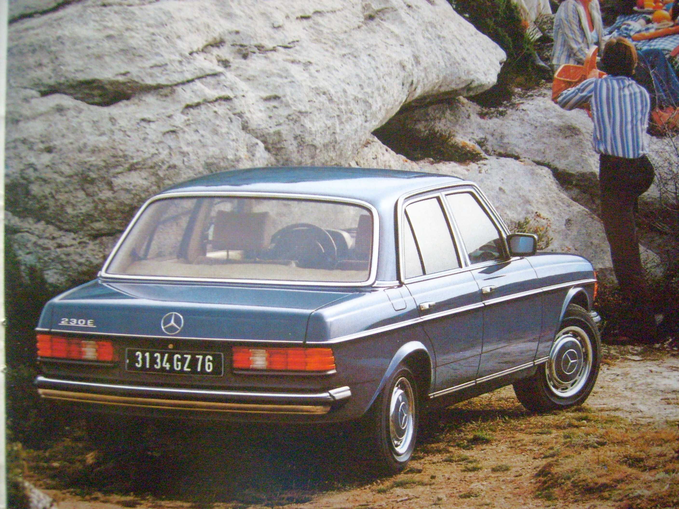 MERCEDES - BENZ W123 Benzyna 200 - 280 E / 1982 * prospekt 44 strony