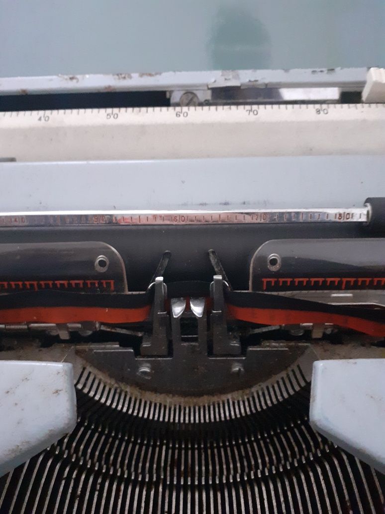 Máquina Escrever Antiga-Brother