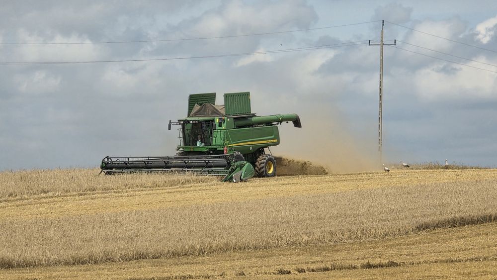 Kombajn zbożowy John deere s690 z 2011r.