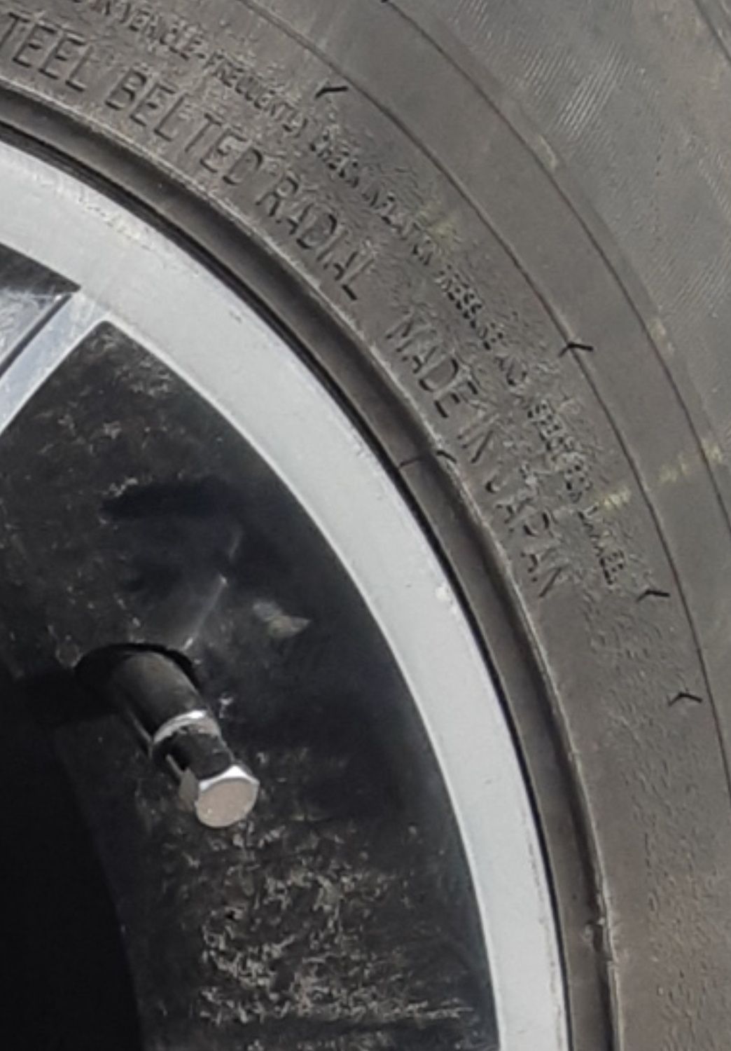 Диски с шинами  R17  ситроен Din 65.1  5×108 4шт