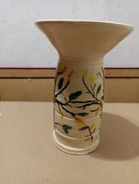 Ozdobny wazon na suche kwiaty lub rośliny nie wymagające wody