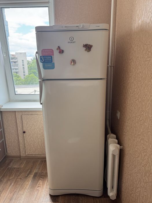 Холодильник Indesit б/у