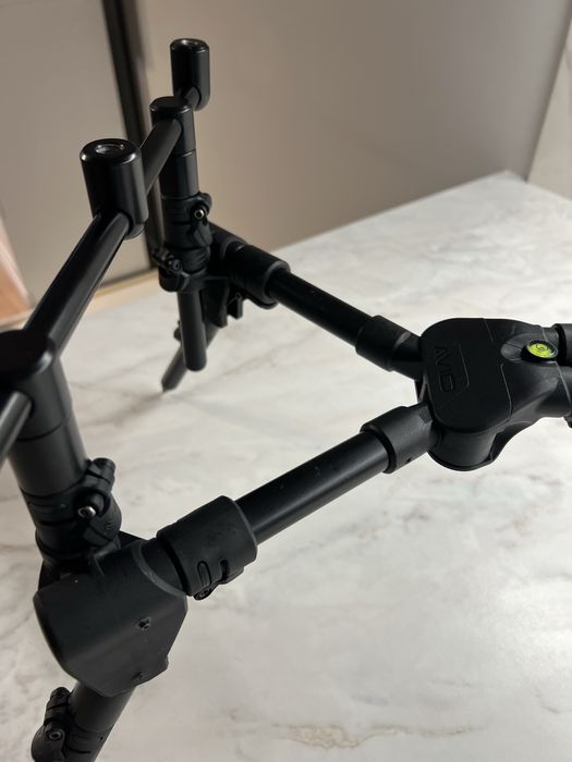 Rod pod Avid Carp Lok Down Compact Pod