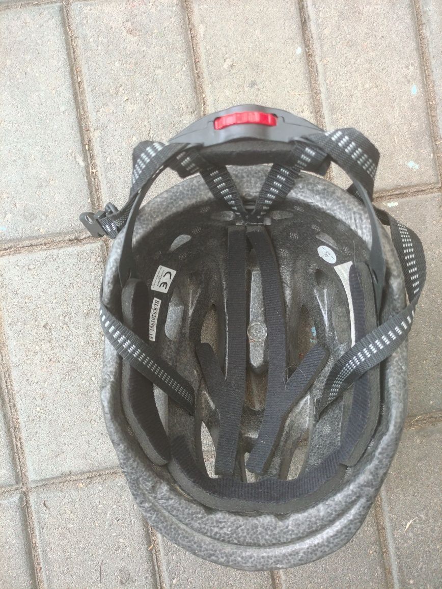 Kask rowerowy Moro