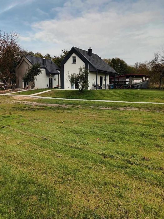 Dom z potencjalem nad jez.Krzemień, pomost, domki ,przestrzeń i spokój